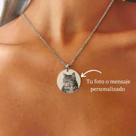 Collar Circular con Fotograbado – Mujer Plateado